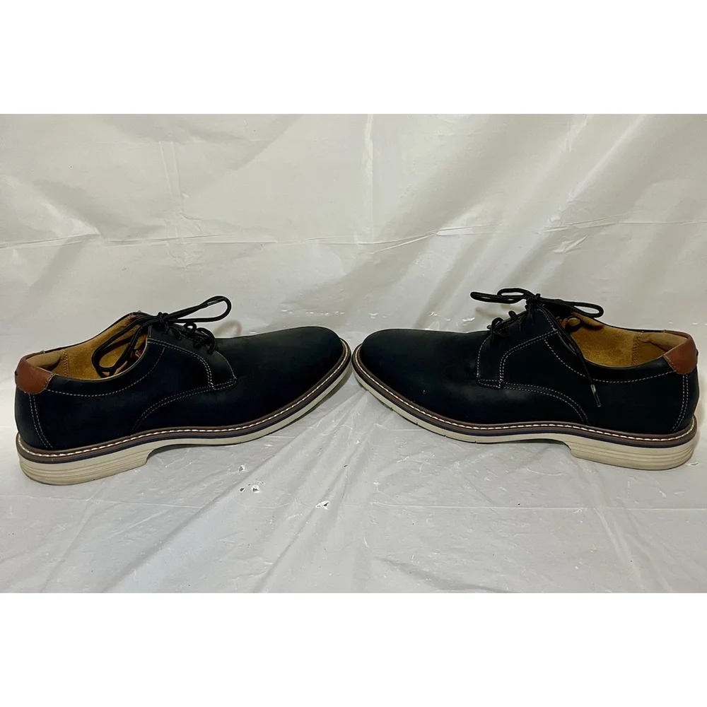 Size 9 W Florsheim Norwalk Plain Toe Oxford Black
